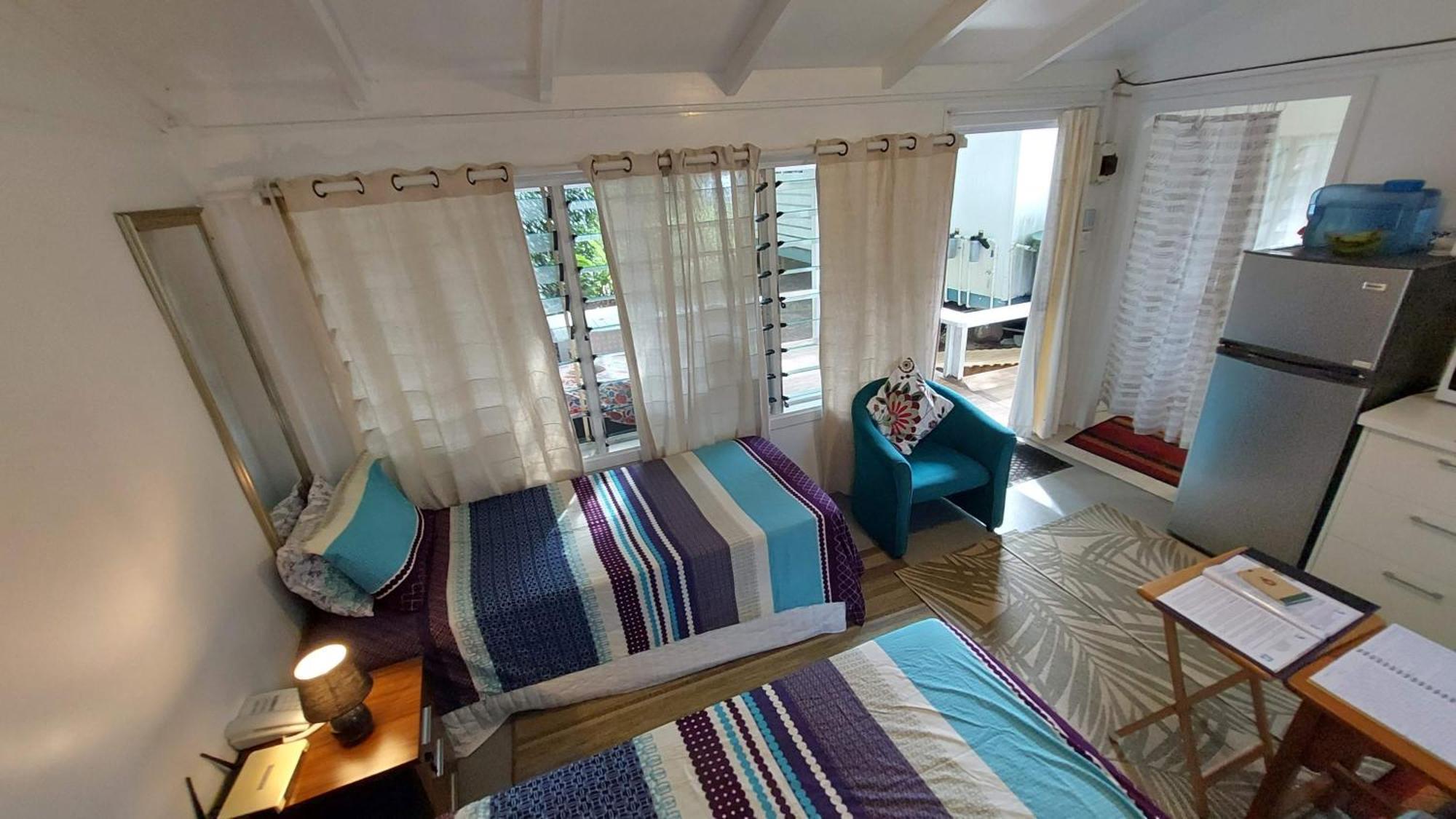 Are Tamareni 2Br Beach Cottage Or River Studio Avarua Habitación foto